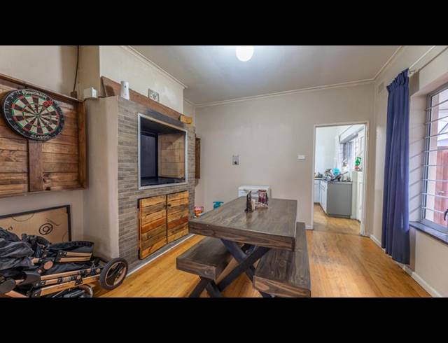 4 BEDROOM HOUSE FOR SALE IN BOSTON